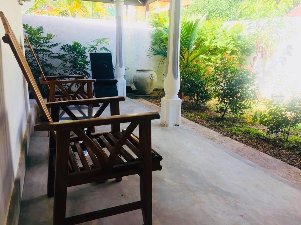 Villa Out Of Rupeace Unawatuna Exterior foto