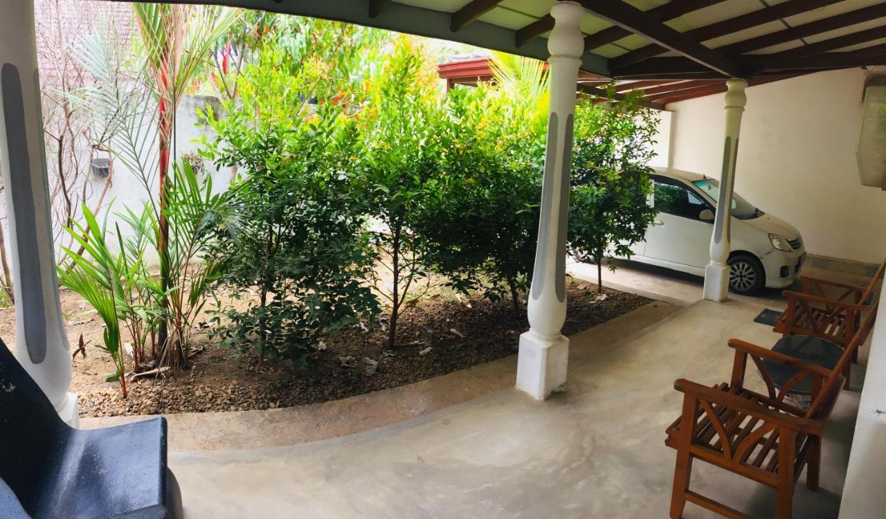Villa Out Of Rupeace Unawatuna Exterior foto